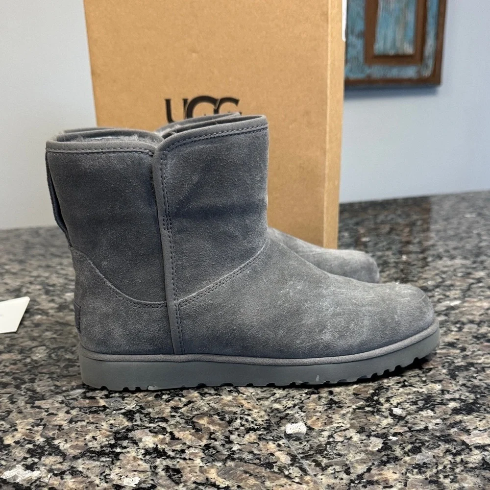 UGG Cory ll gray Suede Ankle Boots NEW